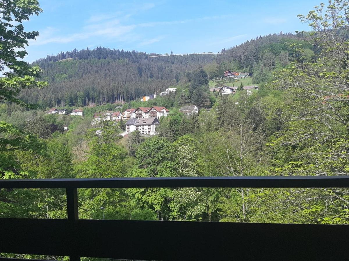 Bergblick Ferienwohnung Schwarzwald Бад Вилдбад Екстериор снимка